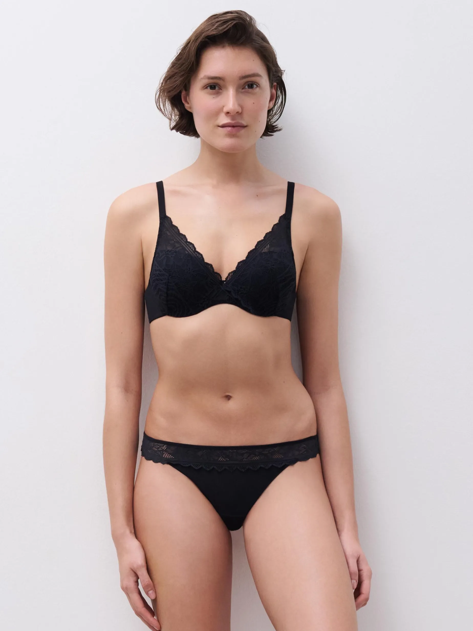 Chantelle EasyFeel Floral Touch Voorgevormde Memory BH - Zwart