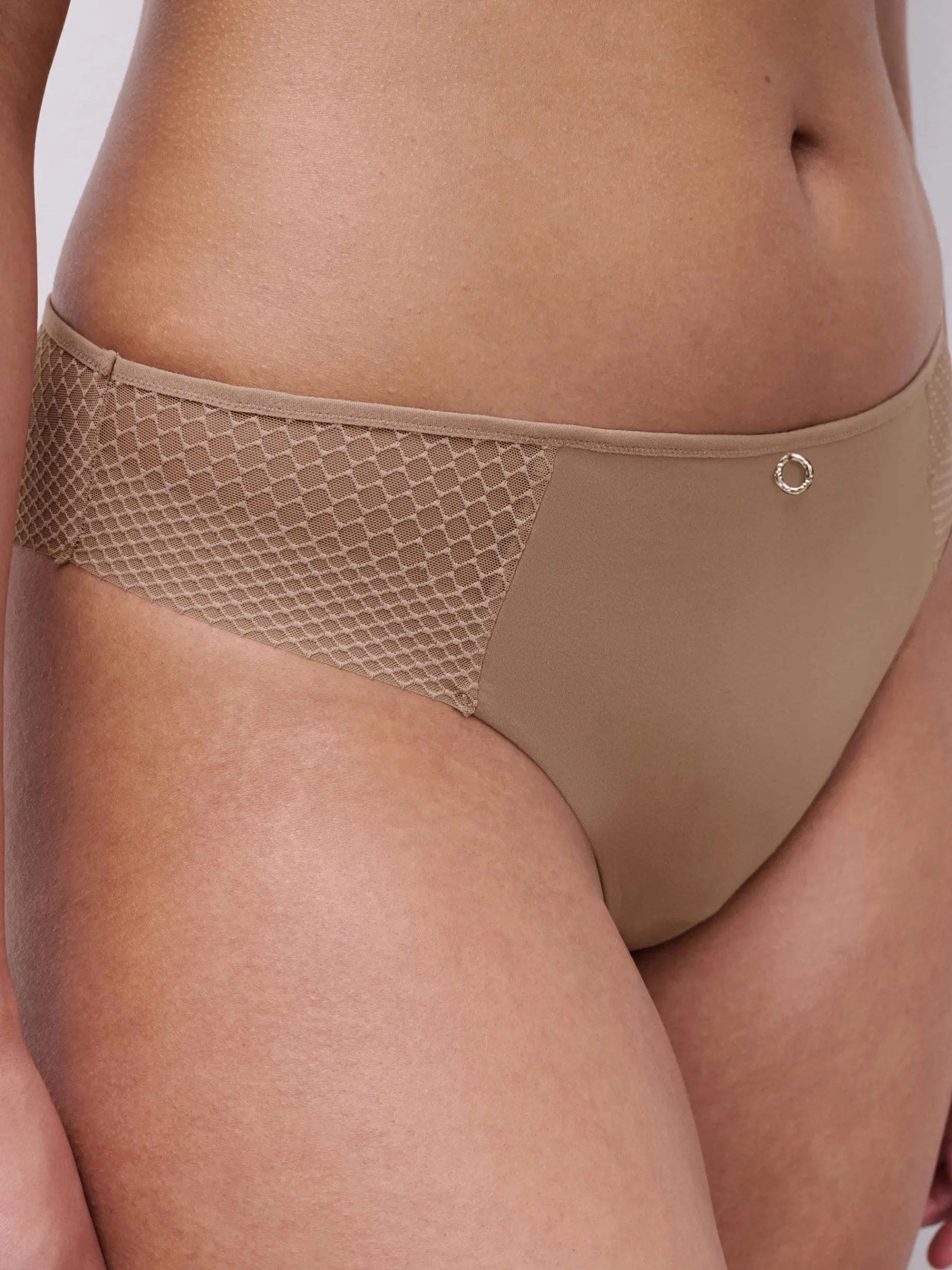 Chantelle EasyFeel Honey Tanga - Coffee Latte