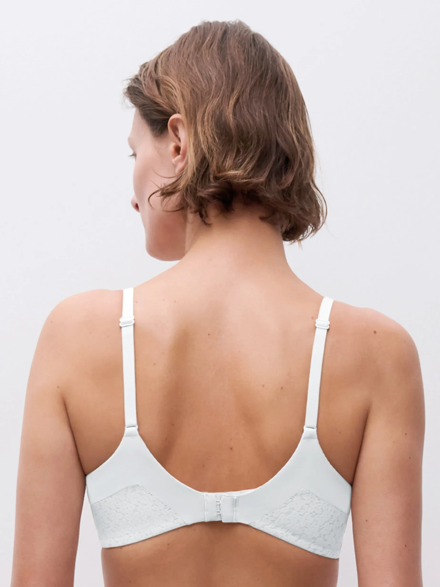 Chantelle EasyFeel Norah T-shirt BH - Wit