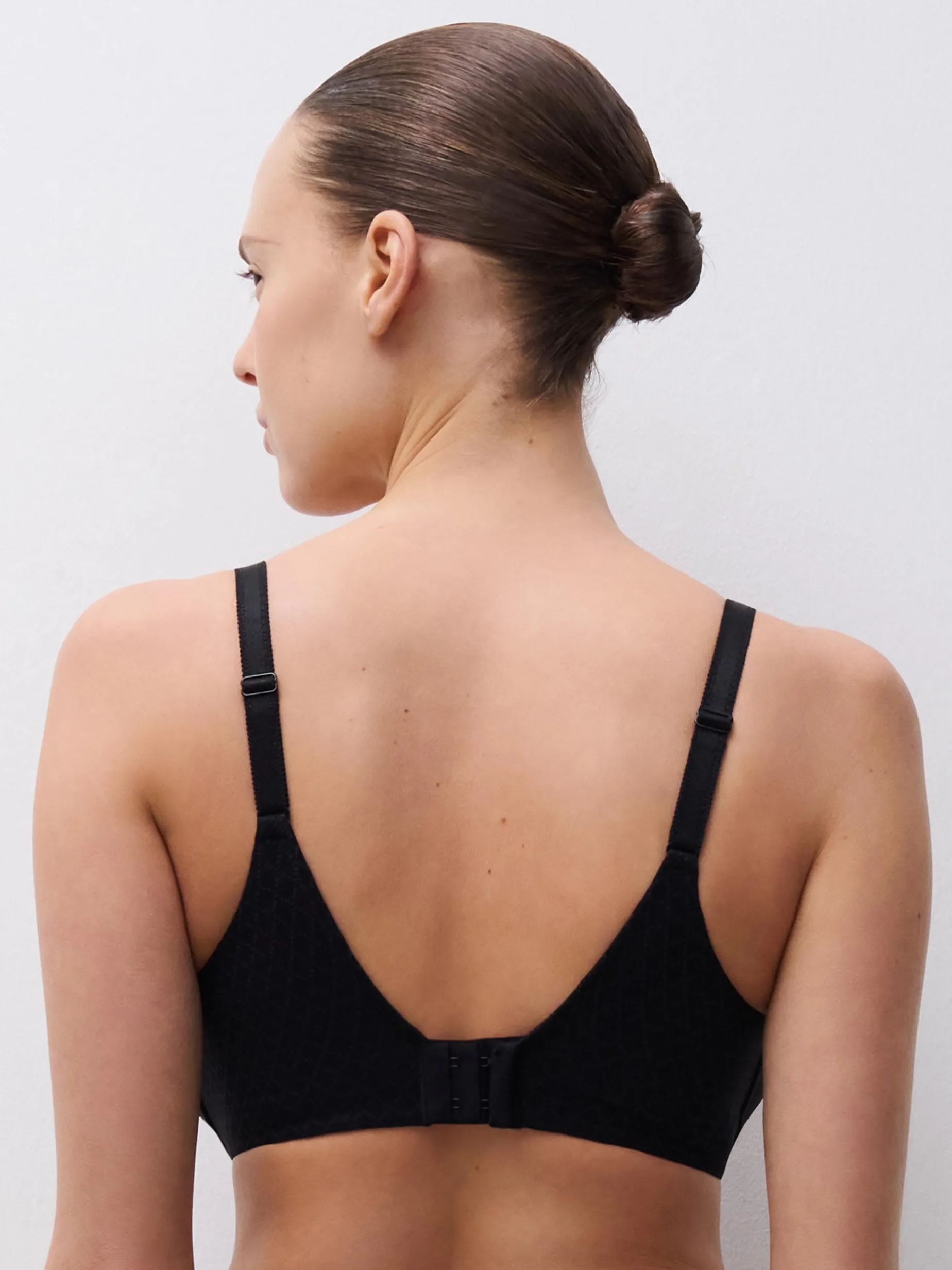 Chantelle EasyFeel NORAH CHIC Voorgevormde T-shirt BH - Zwart