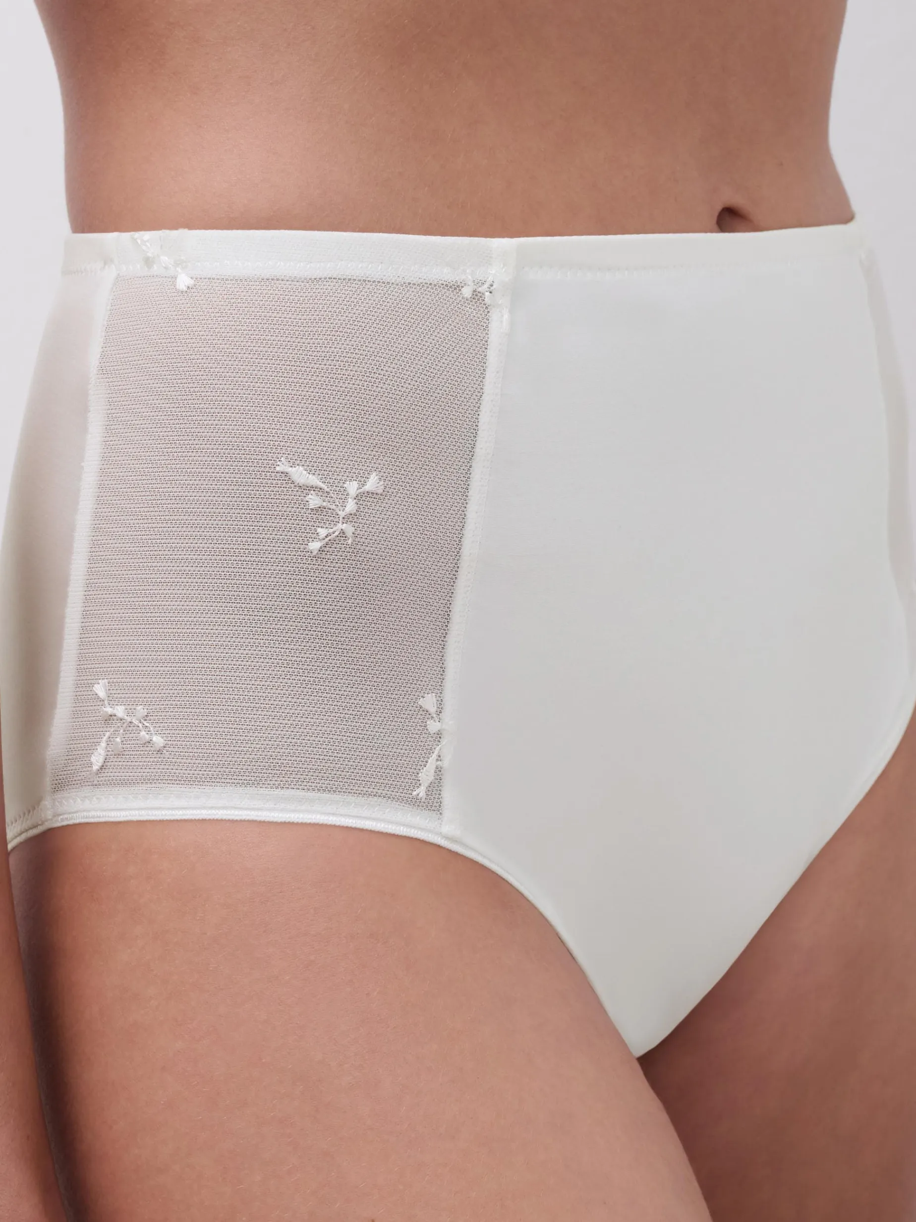 Chantelle Every Curve Hoge taille slip - Milk
