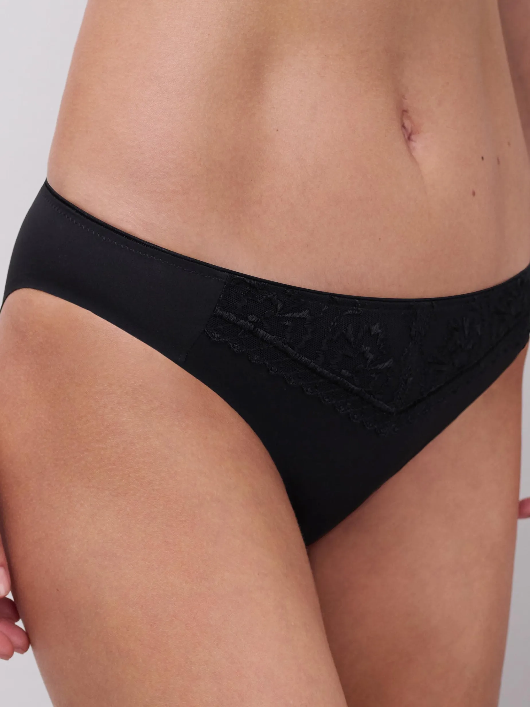 Chantelle Every Curve Slip - Zwart