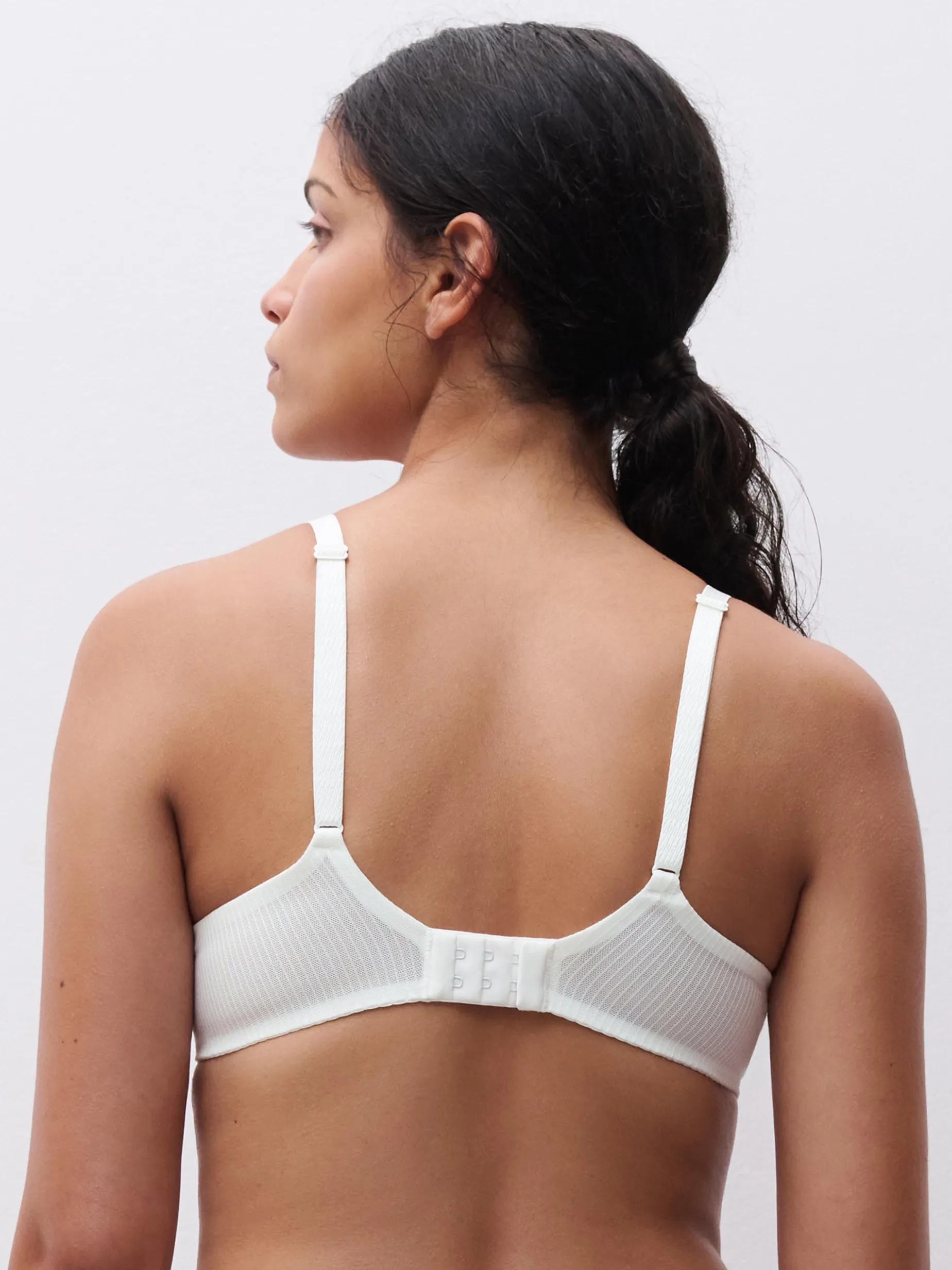 Chantelle LEGEND Plunge BH - Milk