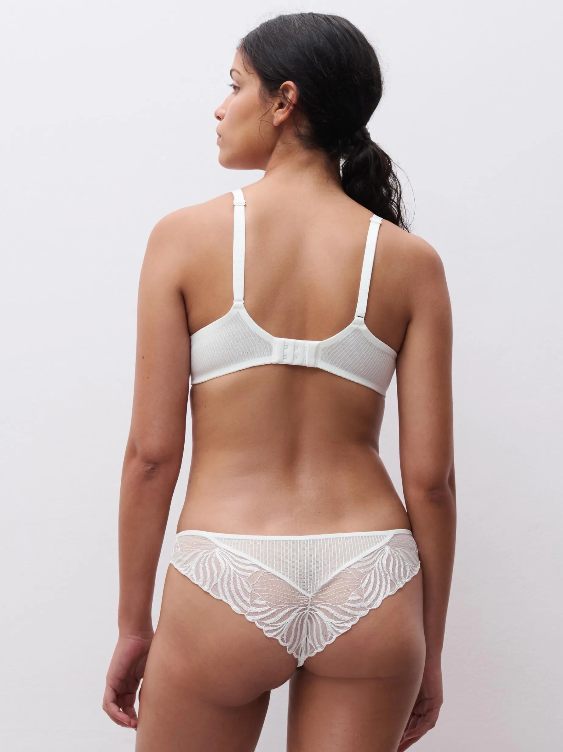 Chantelle LEGEND Plunge BH - Milk