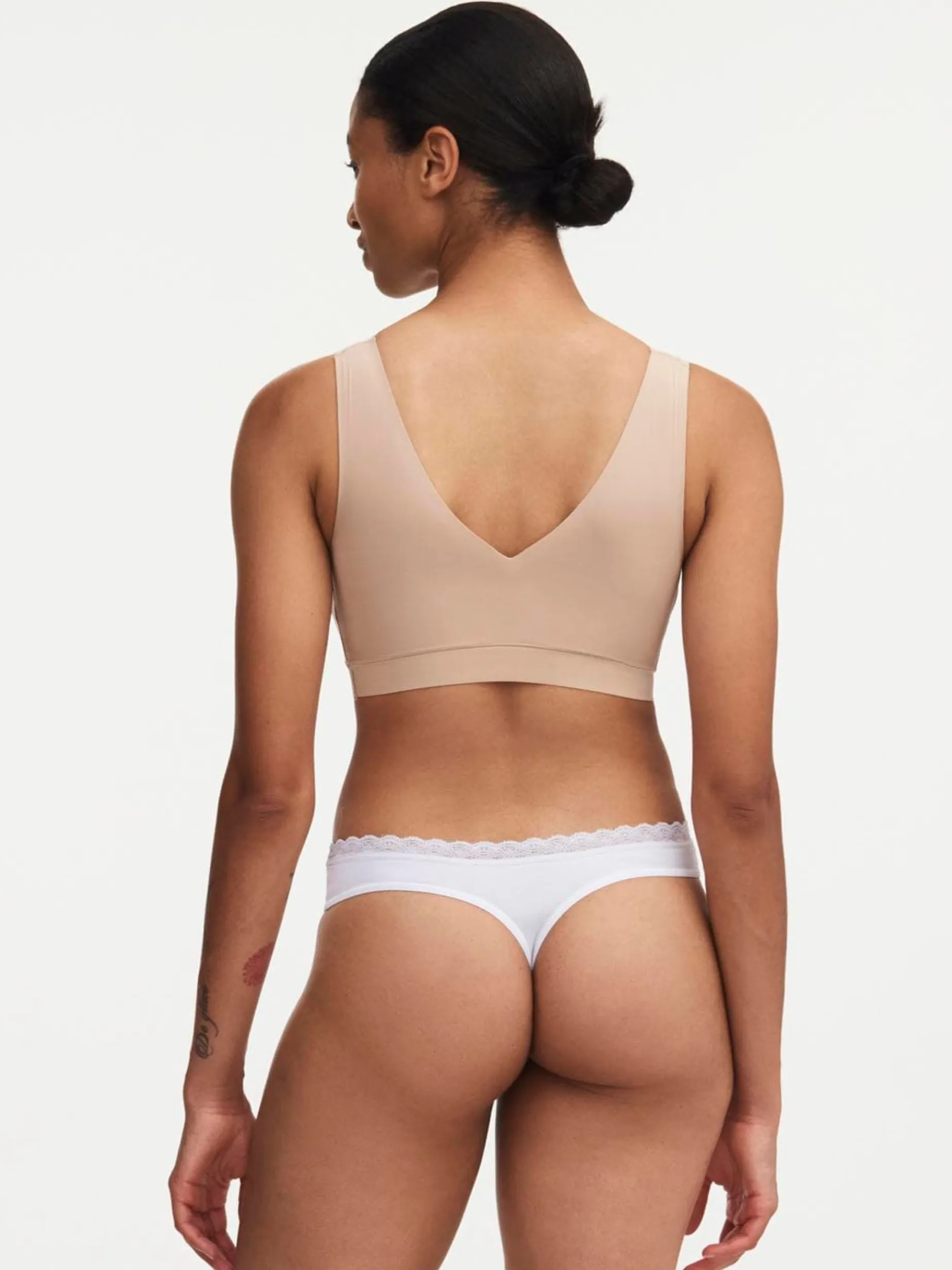 Femilet Basic Lace String - Wit