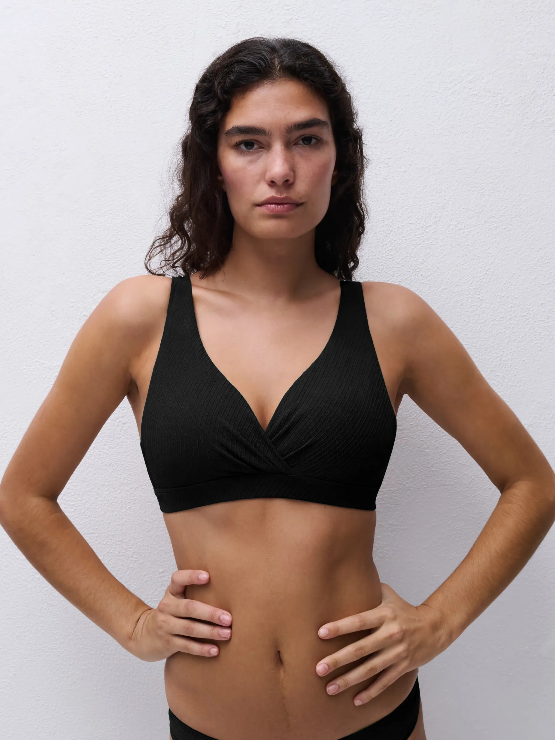 Femilet NAVARINO Niet voorgevormde bikini top - Zwart