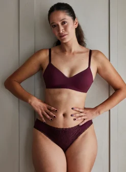 Livera Micro Lace Sasja String - Port Royale