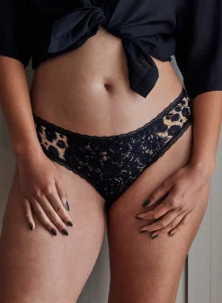 Livera Micro Lace Sasja String - Nude Leo