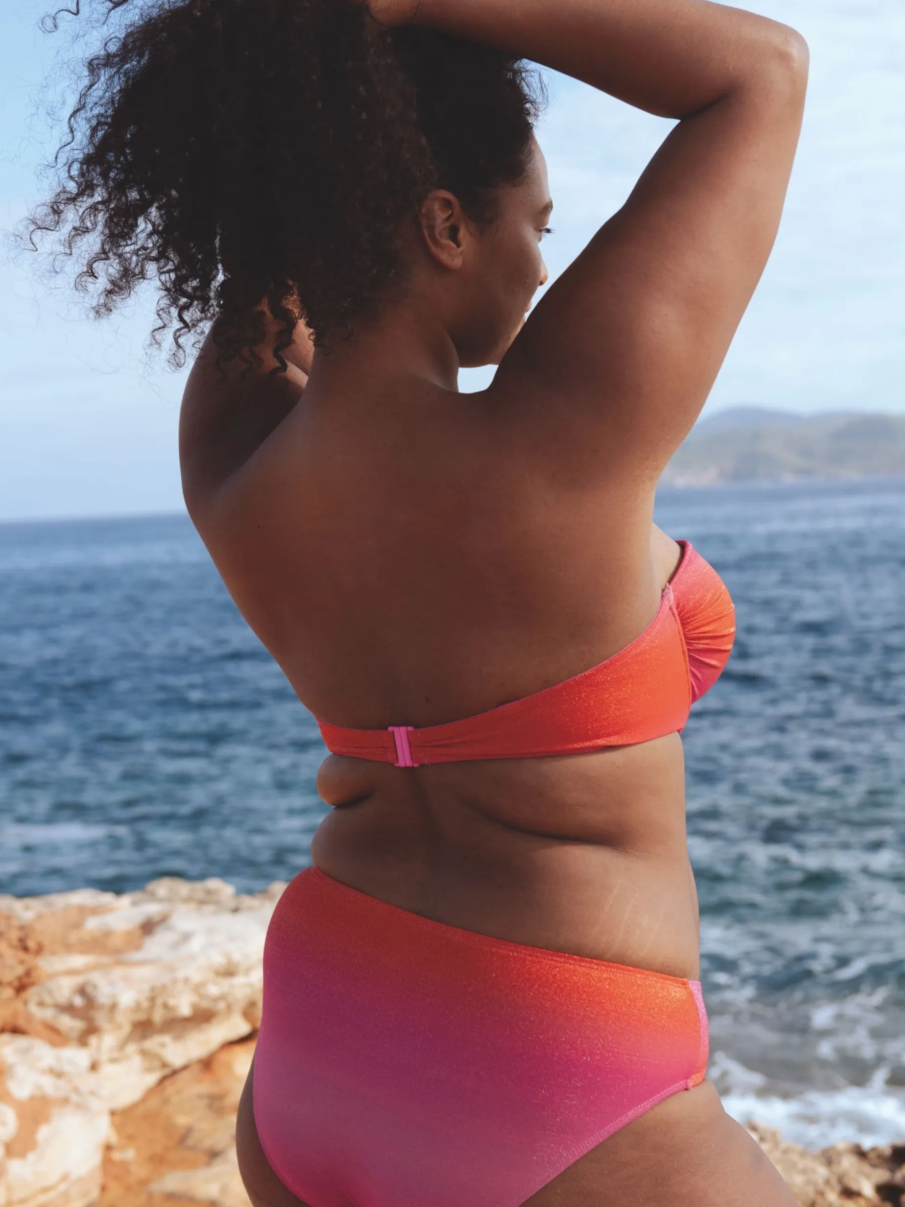 Livera VALENCIA Mid Bikinibroekje - Red pink gradient